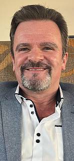 Mr. Cornel  de Jager